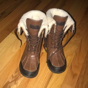 Kids Ugg Butte II ( adirondack ugg boots kids)